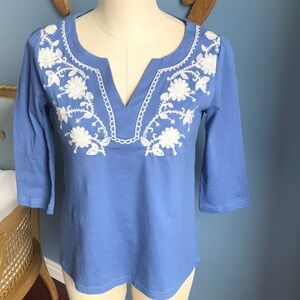NWT Carolyn Taylor, blue embroidered split neck 3/4 sleeves top size S boho